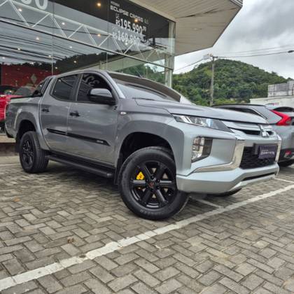 MITSUBISHI L200 TRITON 2.4 16V TURBO DIESEL SPORT GLS CD 4P 4X4 AUTOMÁTICO MITSUBISHI L200 TRITON 2.4 16V TURBO DIESEL SPORT GLS CD 4P 4X4 AUTOMÁTICO